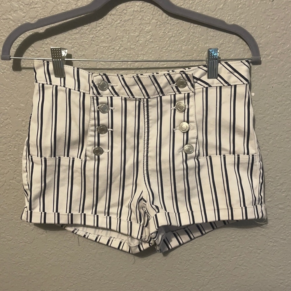 Rue 21 white and navy blue, sized 3/4